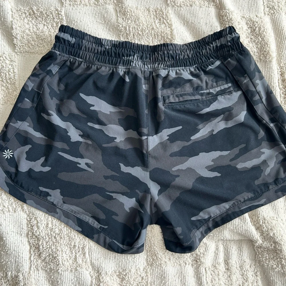 ATHLETA Girl All Play Camo Shorts XL - Picture 2 of 4